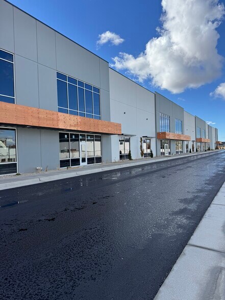 More Photos Of 235 Sugar St, Layton Industrial For Lease