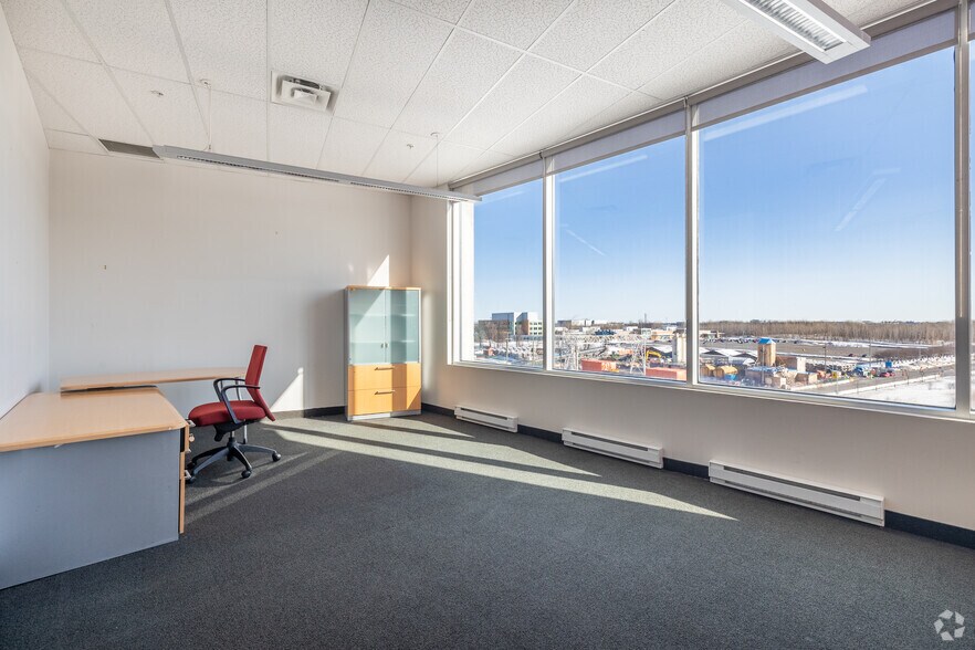 More Photos Of 2250 Boul Alfred-Nobel, Montréal Office For Lease