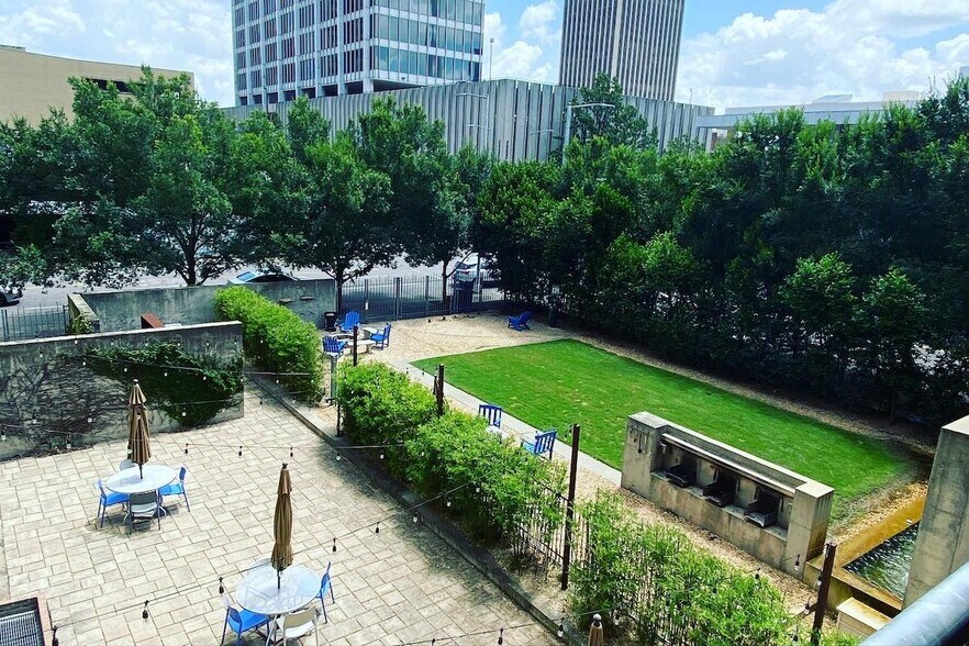 More Photos Of 1827 1st Ave N, Birmingham Apartments For Lease