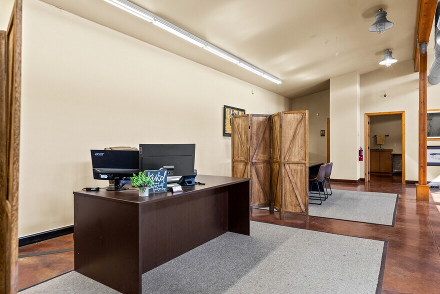 More Photos Of 911 19th Ave, Oroville Freestanding For Sale