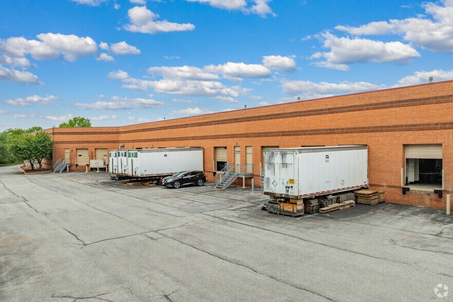 More Photos Of 7340 Executive Way, Frederick Flex For Lease