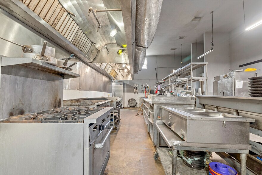 More Photos Of 364 Galley Rd, Camdenton Restaurant For Sale