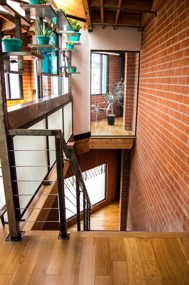 More Photos Of 5632 W Washington Blvd, Los Angeles Loft Creative Space For Lease