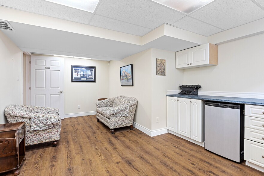 More Photos Of 806 Greenbank Rd, Ottawa Office For Sale