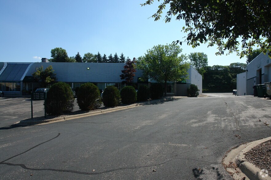 More Photos Of 7115-7149 Shady Oak Rd, Eden Prairie Light Manufacturing For Lease