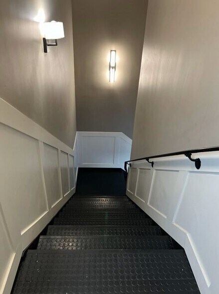 More Photos Of 1-27 S Ocean Ave, Patchogue Office For Lease