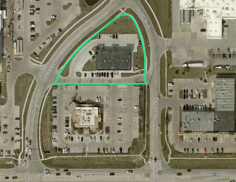 More Photos Of 2575 SE Hulsizer Rd, Ankeny Storefront Retail Office For Sale