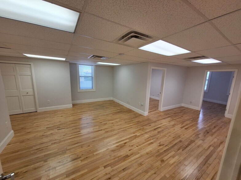 More Photos Of 69 Montgomery St, Pawtucket Office Residential For Sale