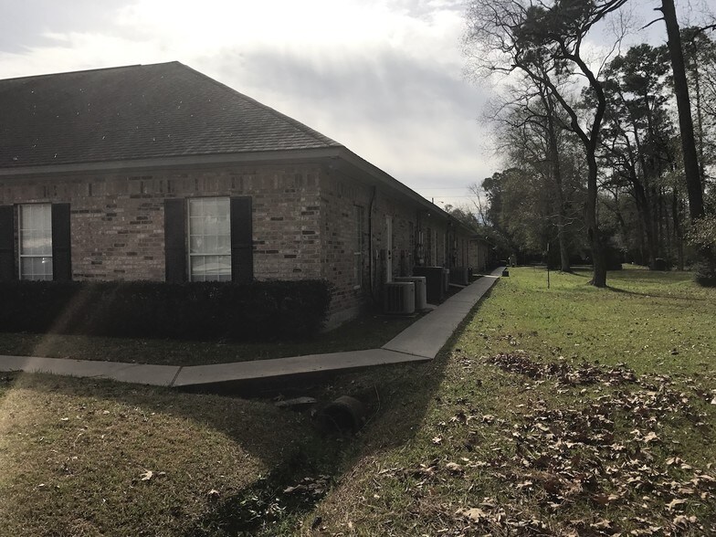 More Photos Of 3560 Delaware St, Beaumont Medical For Sale