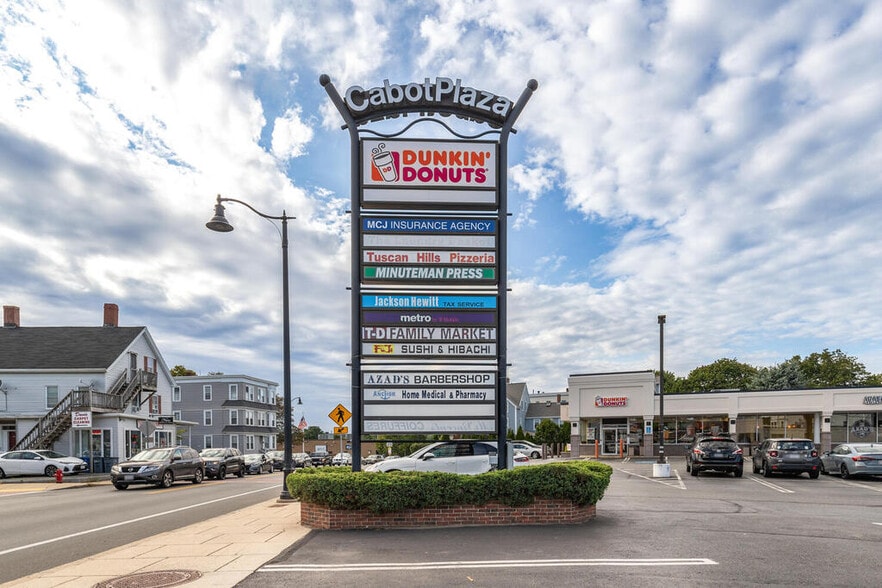 More Photos Of 407-411 Cabot St, Beverly Unknown For Lease