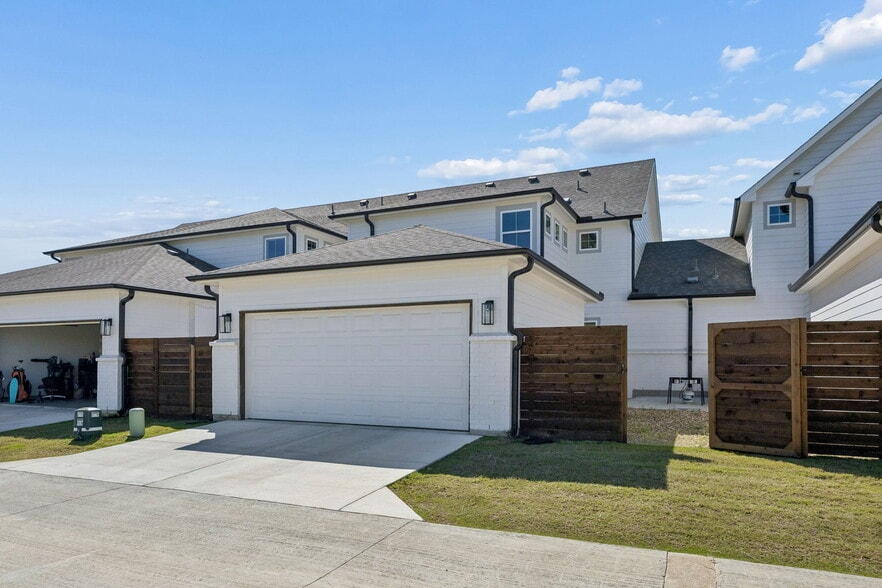 More Photos Of , Fort Worth Multifamily For Sale