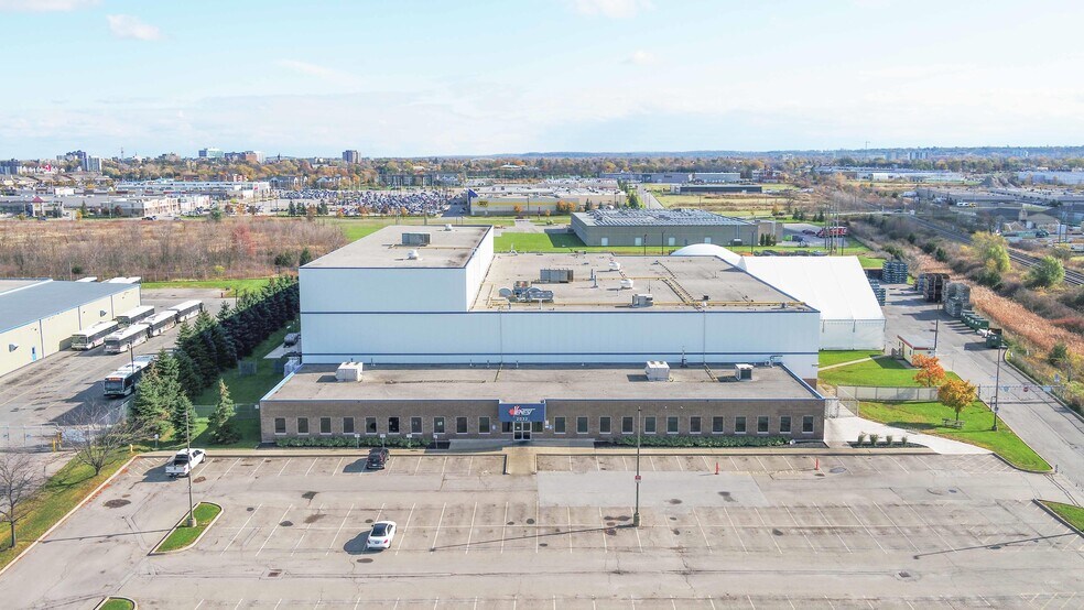 More Photos Of 2032 First St Louth, St Catharines Manufacturing For Sale