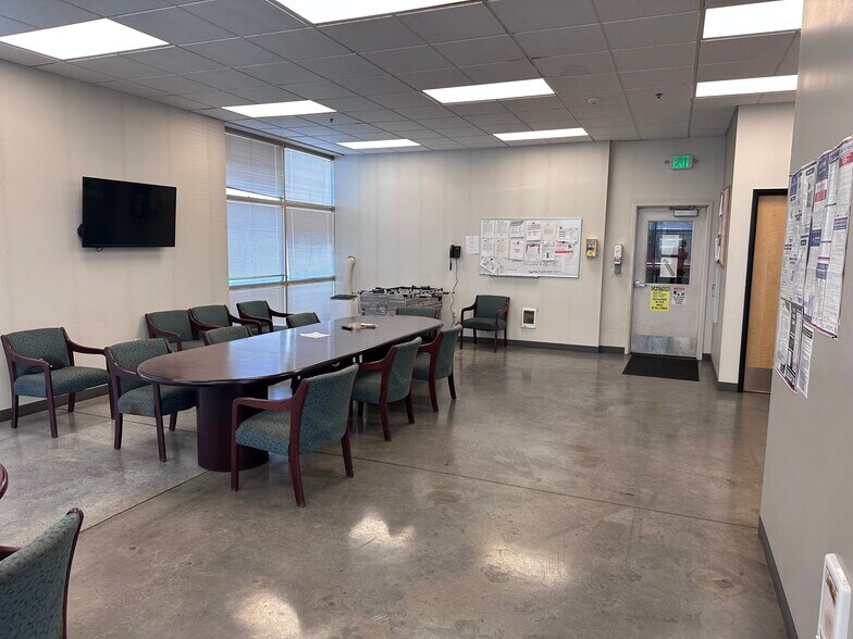 More Photos Of 223rd Ave & SE Stark St, Gresham Warehouse For Lease