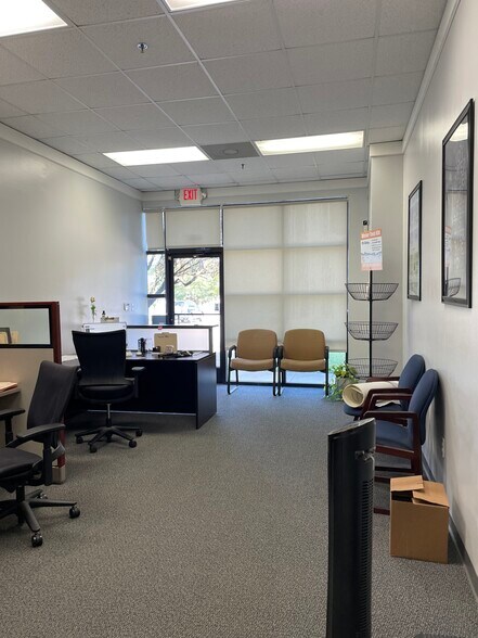 More Photos Of 311 Ed Wright Ln, Newport News Light Distribution For Lease