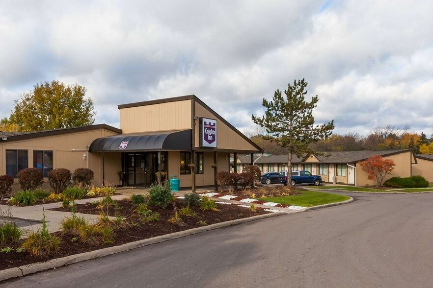 More Photos Of 2324 Austins Pkwy, Flint Hotel For Sale