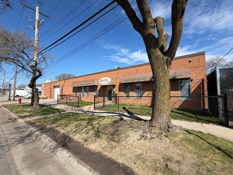 More Photos Of 345 Atwater St, Saint Paul Warehouse For Lease