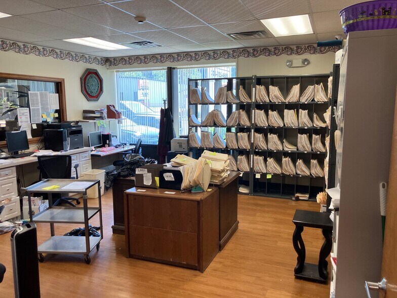 More Photos Of 5314 MacCorkle Ave, Charleston Medical For Lease