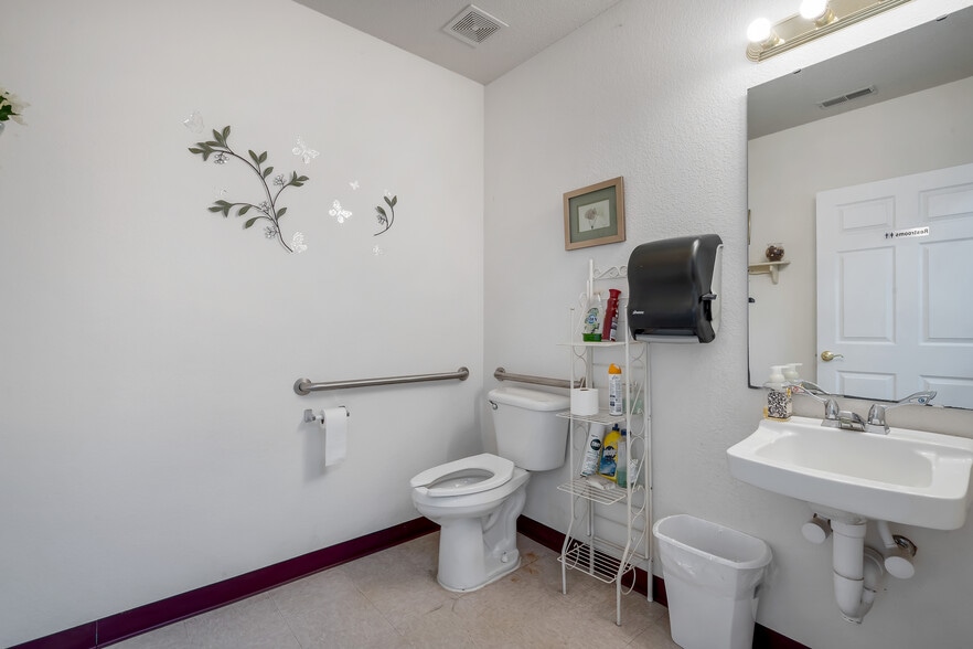 More Photos Of 1565 Kisker Rd, Saint Charles Office For Sale