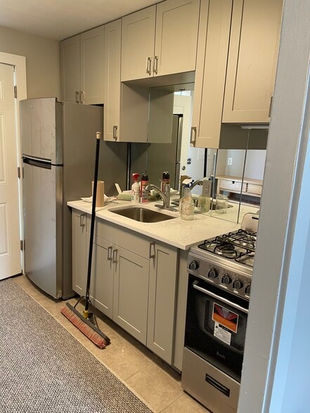 More Photos Of 109-111 Hanover St, Meriden, Ct, Meriden Freestanding For Sale