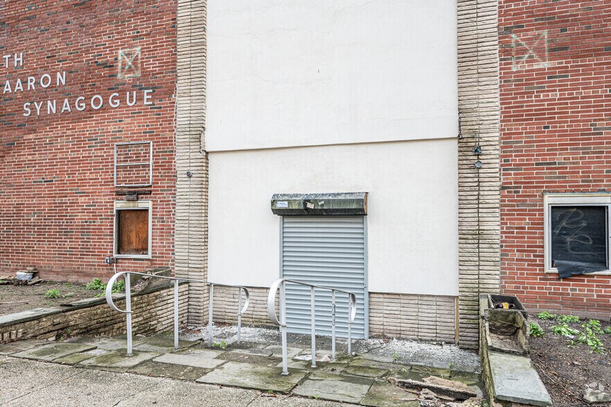 More Photos Of 2261-2269 Bragg St, Brooklyn Schools For Sale