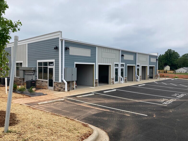 Primary Photo Of 114 Commerce Center Loop, Mooresville Office For Lease