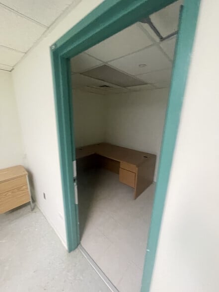 More Photos Of 1055 E Tremont Ave, Bronx Medical For Lease