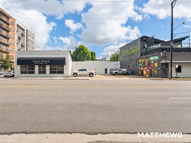 Primary Photo Of 2420 Washington Ave, Houston General Retail For Lease