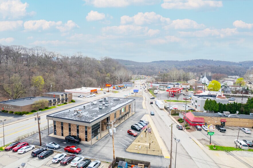 Primary Photo Of 346 Freeport Rd, New Kensington Medical For Lease