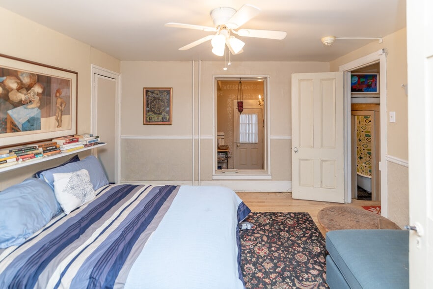 More Photos Of 21 N 2nd St, Easton Storefront Retail Residential For Sale