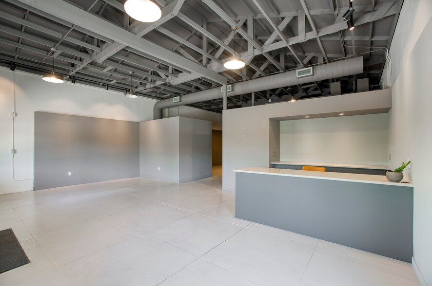 More Photos Of 2301 N 10th St, Phoenix Office Residential For Sale