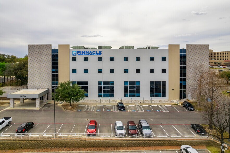 More Photos Of 5109 Medical Dr, San Antonio Medical For Lease