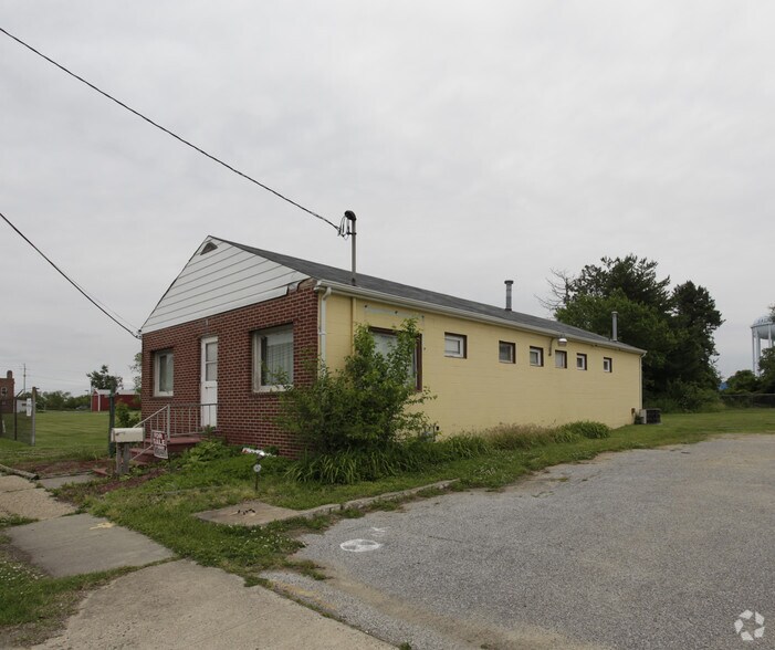 Primary Photo Of 62 Front St, Salem Schools For Sale