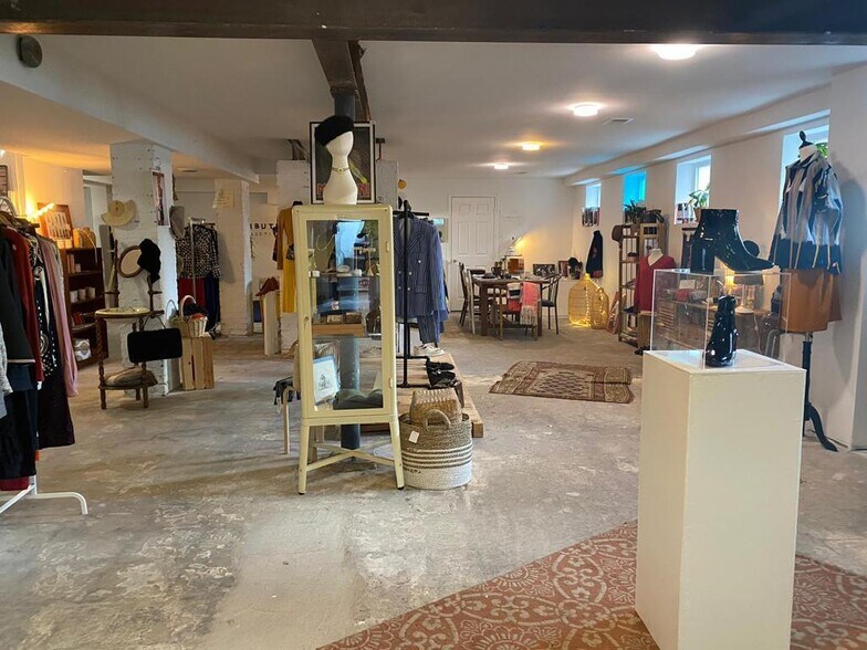 More Photos Of 1662-1664 Columbia Rd NW, Washington Storefront Retail Residential For Lease