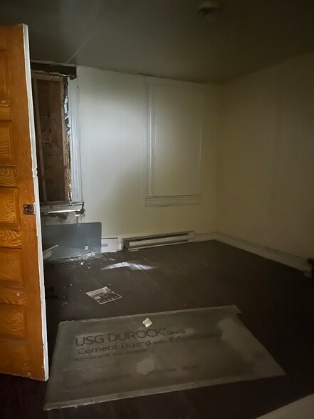 More Photos Of 3121 E Monument St, Baltimore Freestanding For Sale