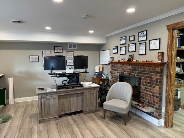 More Photos Of 720 N Bridge St, Yorkville Office For Lease