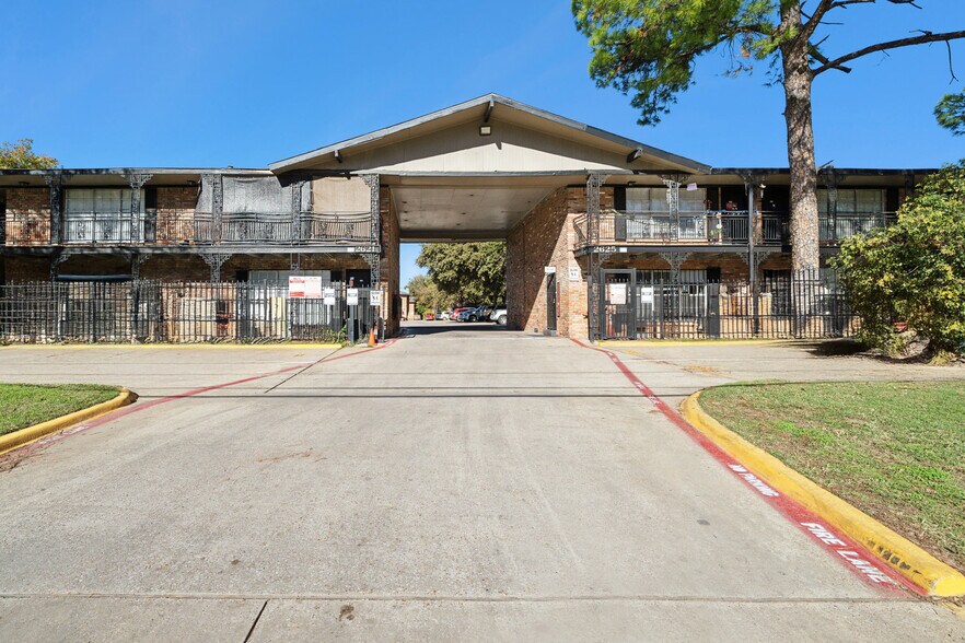 More Photos Of 2621-2625 Webb Chapel Ext, Dallas Apartments For Sale