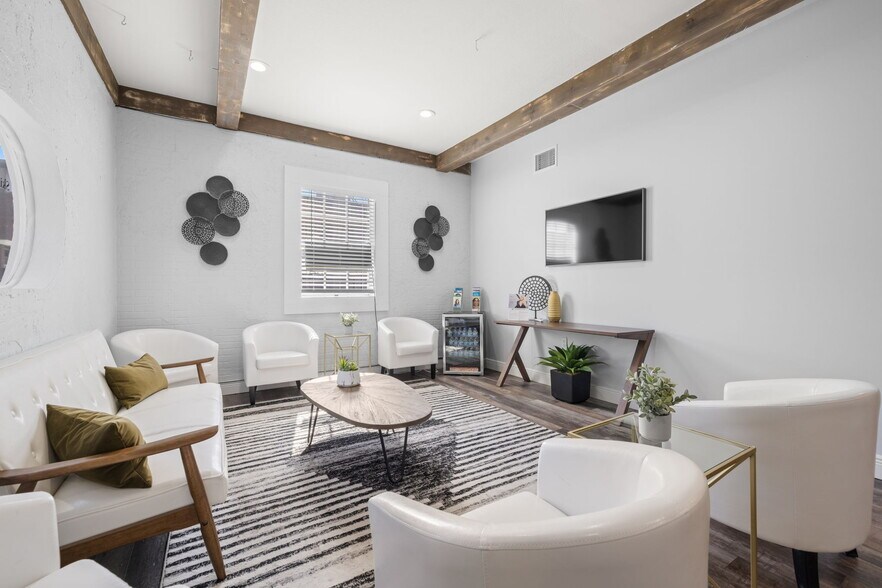 More Photos Of 815 S Howard Ave, Tampa Medical For Sale