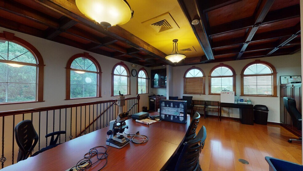 More Photos Of 1450 W Parmer Ln, Austin Medical For Sale