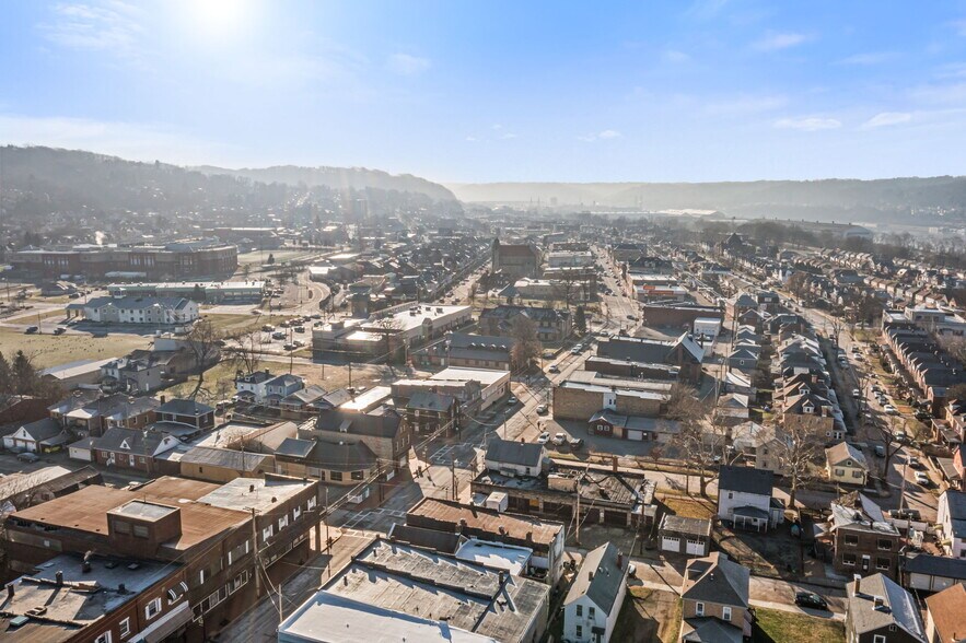 More Photos Of 1219 Merchant St, Ambridge Flex For Sale