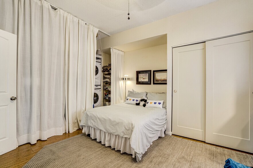 More Photos Of 121 Ruxton Ave, Manitou Springs Storefront Retail Residential For Sale
