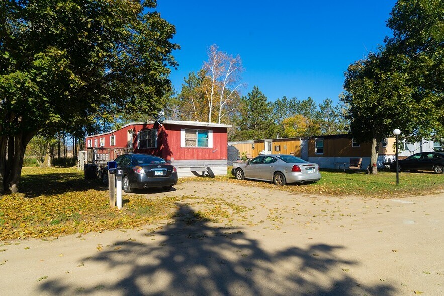 More Photos Of 102 NE Clark Dr, Verndale Manufactured Housing Mobile Home Park For Sale