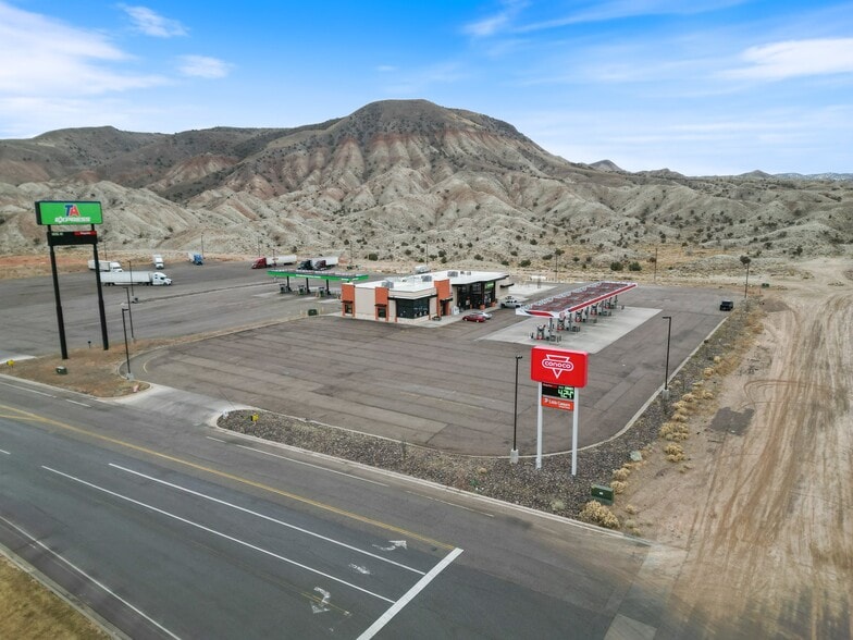 More Photos Of 2055 S & State St, Salina Service Station For Sale