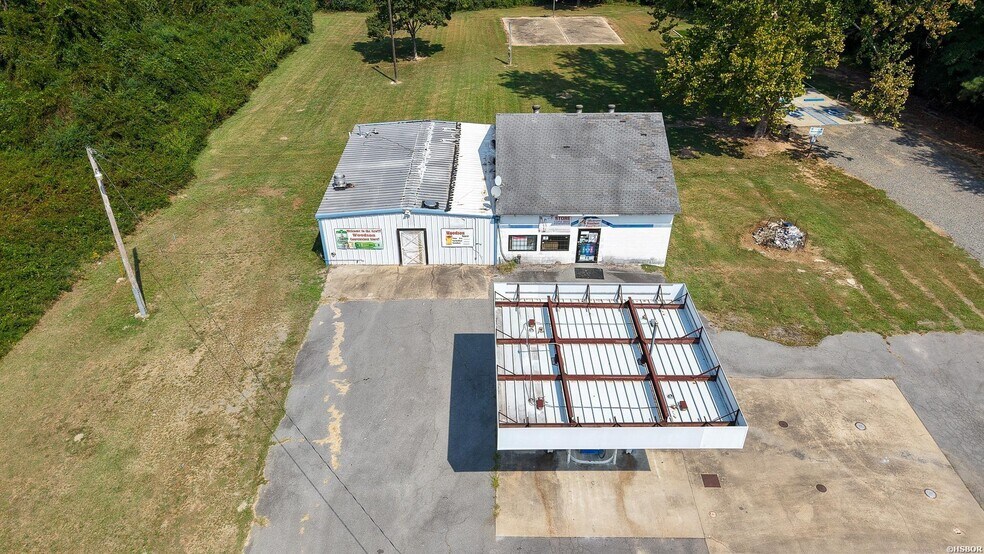 More Photos Of 8300 Woodson Lateral Rd, Woodson Convenience Store For Sale