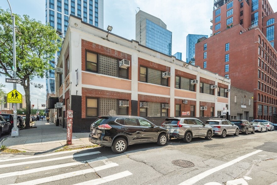 More Photos Of 2804 41st Ave, Long Island City Apartments For Sale