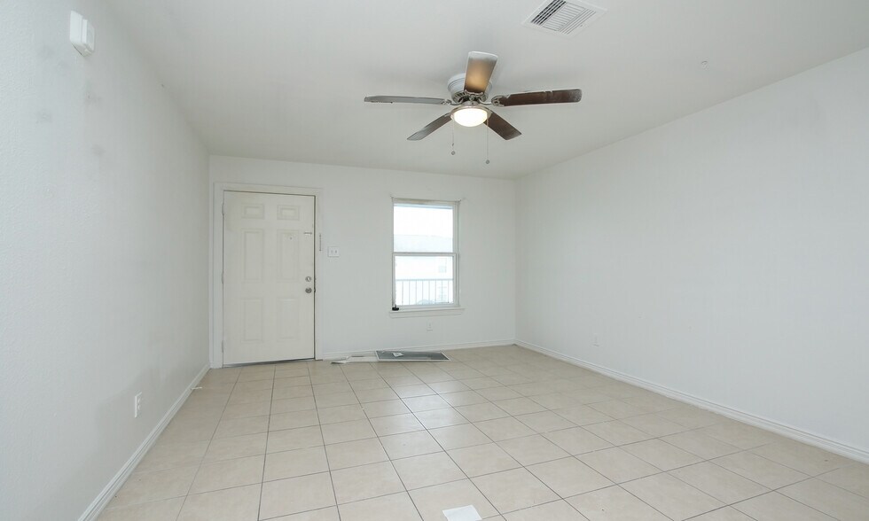 More Photos Of 1318 Avenue A, South Houston Apartments For Sale