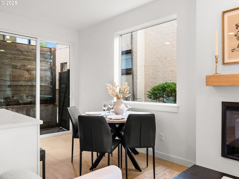 More Photos Of 1911 Broadway St, Vancouver Apartments For Sale