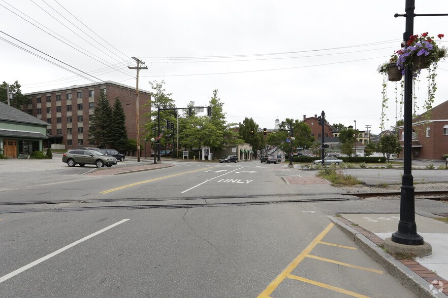 More Photos Of 101 Centre St, Bath Office For Lease