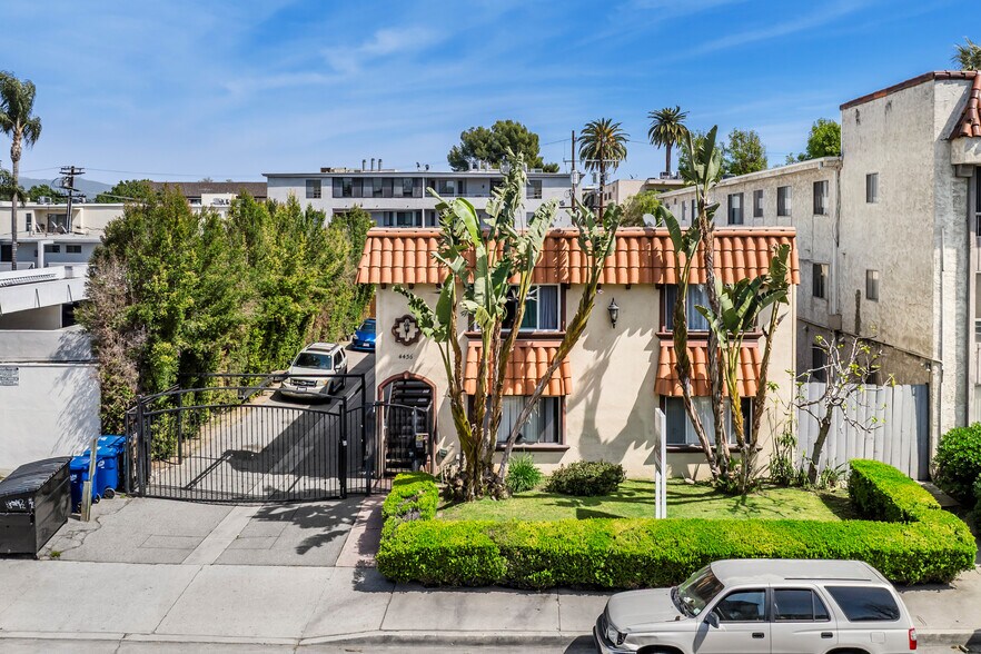 More Photos Of 4436 Woodman Ave, Sherman Oaks Apartments For Sale