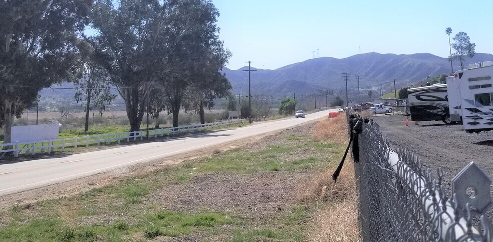 More Photos Of 29753-29757 Bouquet Canyon Rd, Santa Clarita Auto Dealership For Lease