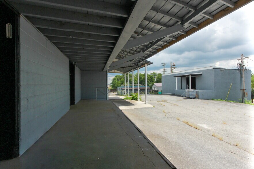 More Photos Of 36 Walnut St, Thurmont Warehouse For Lease